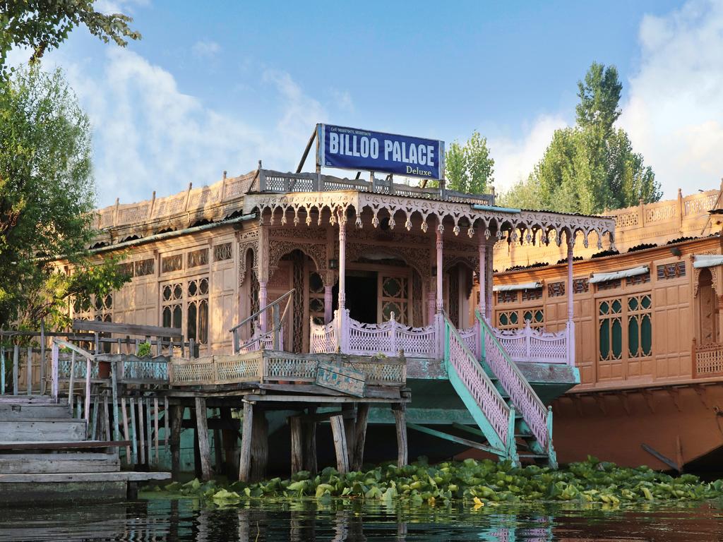 Billoo Palace Houseboat - Dal Gate - Srinagar Image