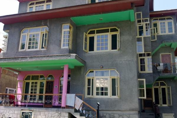 Wanposh Guest House - Rajbagh - Srinagar Image