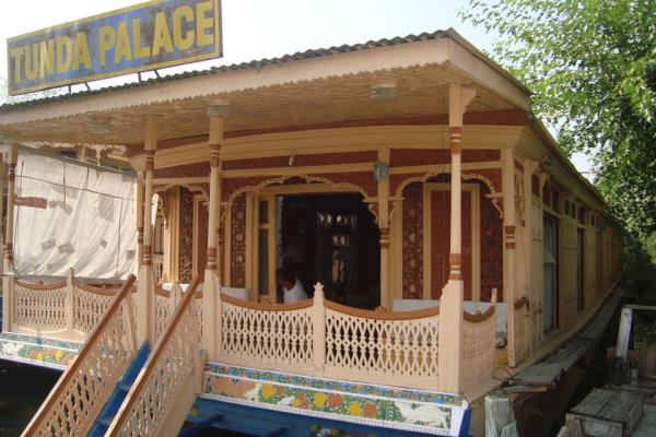 Tunda Palace Houseboat - Dal Lake - Srinagar Image