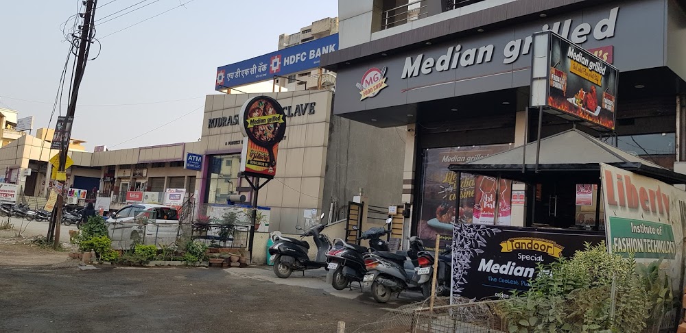 Median Grilled - Vivekanand Nagar - Nagpur Image