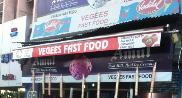 Vegees Fast Food - Mall Road - Kanpur Image