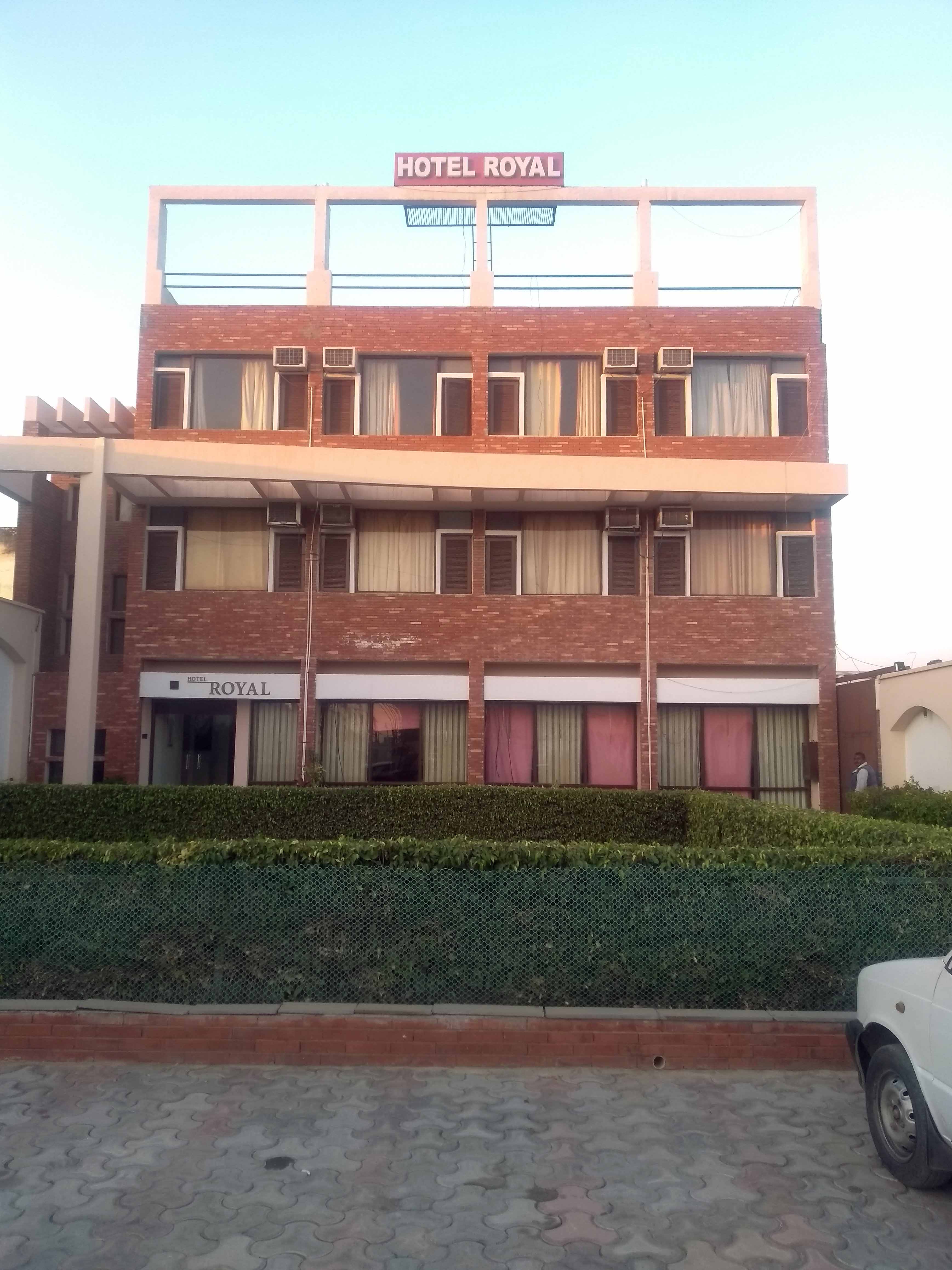 Hotel Royal Restaurant - Kharar Road - Mohali Image