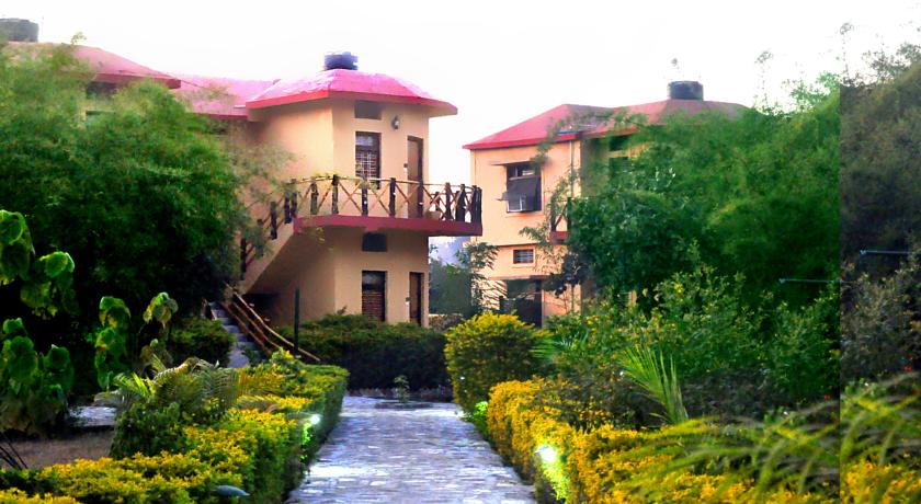 Tiger Inn - Tala - Bandhavgarh Image