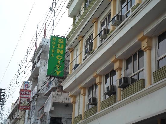 Hotel Suncity - Leader Road - Allahabad Image