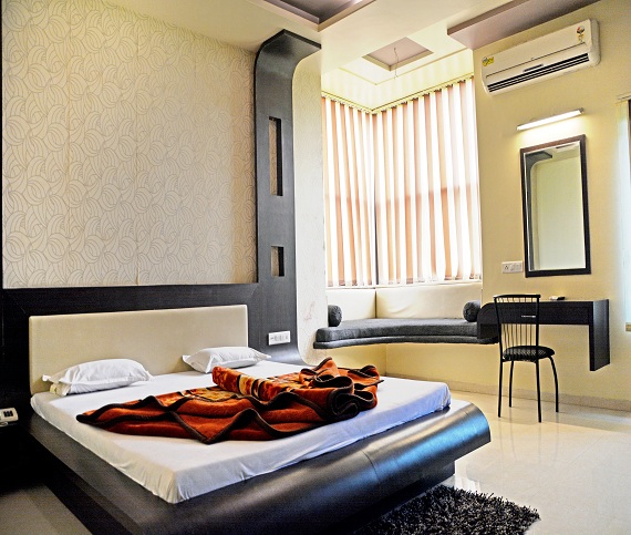Hotel Neelam - Dastur Nagar - Amravati Image