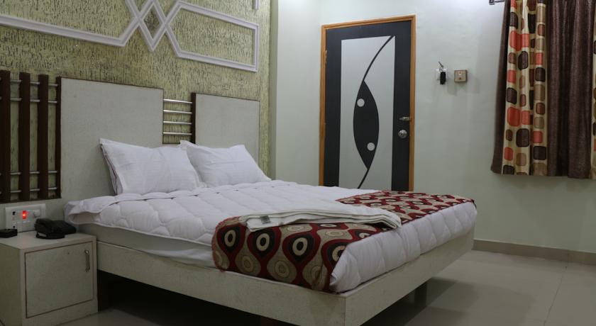 Hotel Sky Horse - Moficer Jin Compound - Bharuch Image