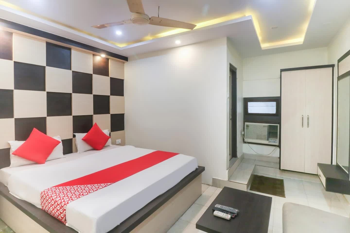 Poonam Hotel - Dari Mohala - Dhanbad Image