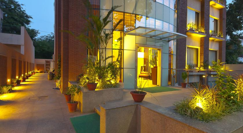 FabHotel - Sector 17-C - Gurgaon Image