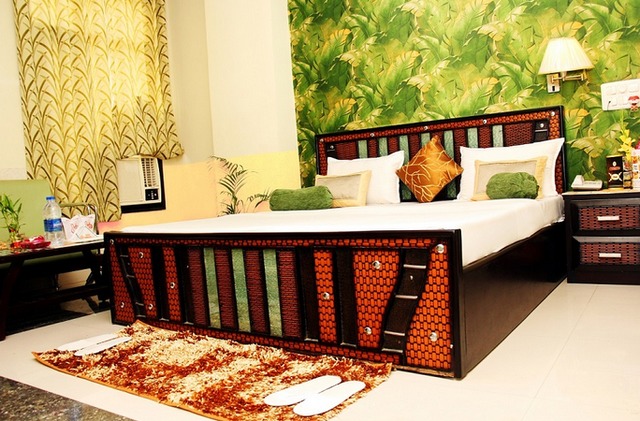 Hotel Vicky's Plaza - Town Junction Road - Hanumangarh Image