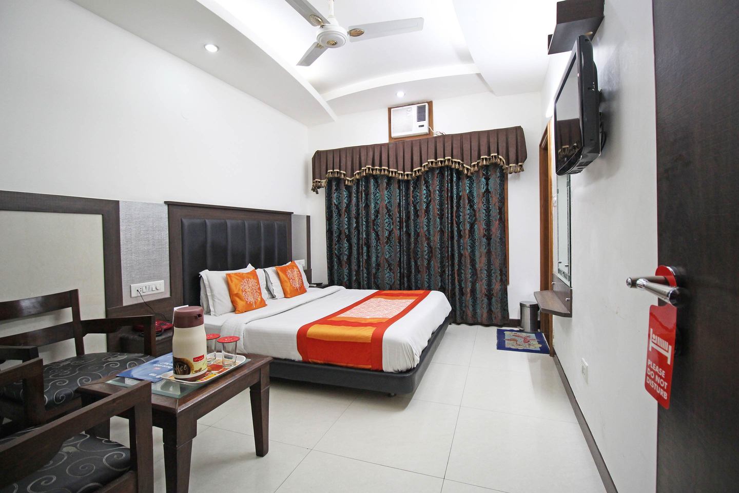 Hotel Char Chinar - Shahidi Chowk - Jammu Image