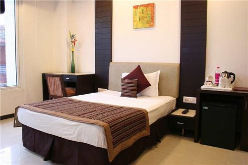 Tirupati Hotel - Civil Lines - Faizabad Image