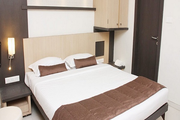 Hotel Monarch Guestline - Rabale - Navi Mumbai Image