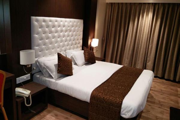 Sai Sandhya Hotel - Kharkar Alley - Thane Image
