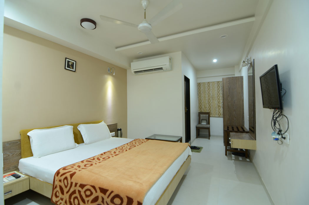 Hotel Hillton Inn - Pramukh Arcade - Gandhinagar Image