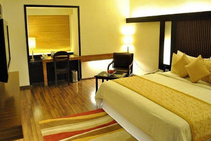 Hotel Mid Way Inn - Sector 16 - Gandhinagar Image