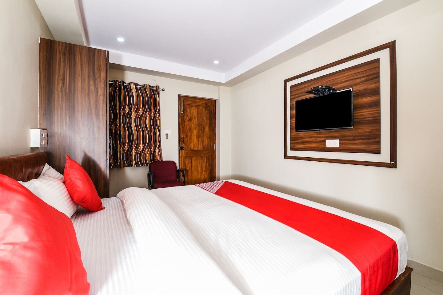 Hotel Attharillu - Jagdamba Junction - Visakhapatnam Image