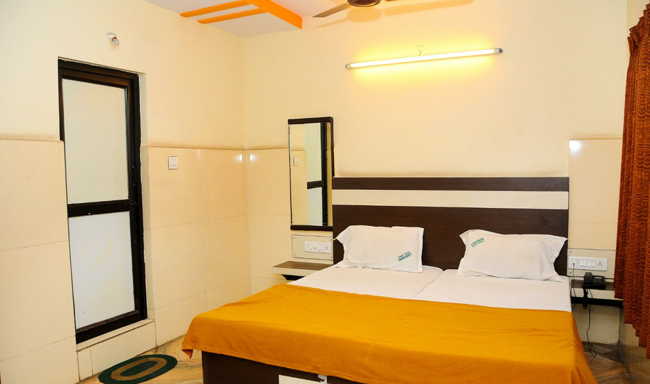 Lakshmi Royal Lodge - Railway New Colony Road - Visakhapatnam Image