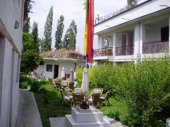 Chospa Hotel - Old Road - Leh Image