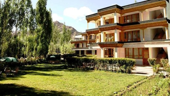 Hotel Caravan Center - Skara - Leh Image