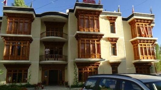 Hotel Munshi Continental - Fort Road - Leh Image