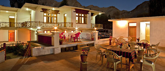 Smanla Guest House - Karzu Road - Leh Image