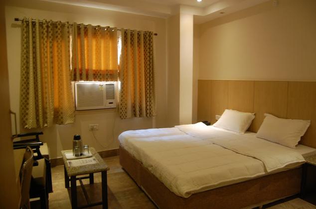 Hotel Malik Residency - Brahm Nagar - Kanpur Image
