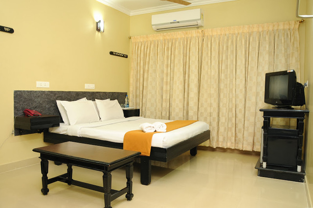 Hotel Rajam - East Car Street - Kanyakumari Image