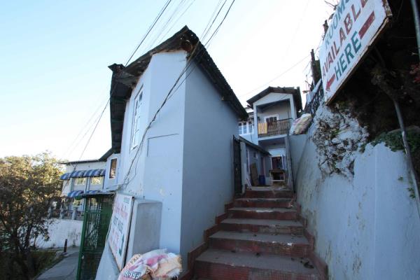 Shri Radha Krishna Guest House - Library - Mussoorie Image