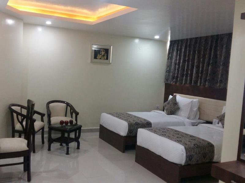 Hotel Aalcajars Inn - Kankarbagh - Patna Image