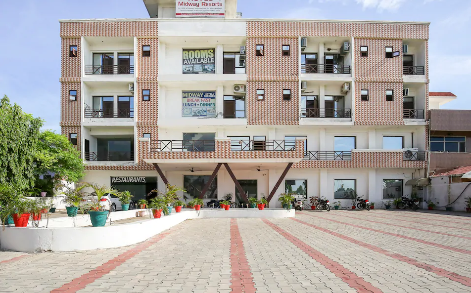 Midway Resorts Hotel - Kharar - Mohali Image