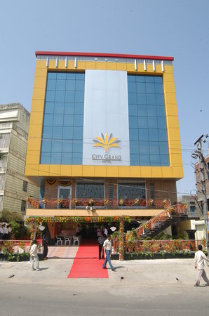 City Grand Hotel - S. V. P Road - Warangal Image