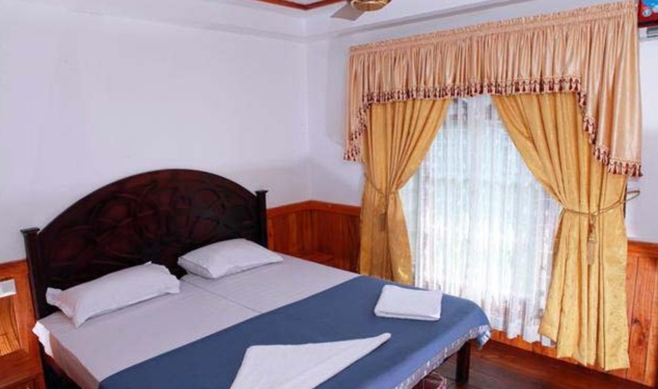 Indraprestham Hotel - Kodungallur - Thrissur Image