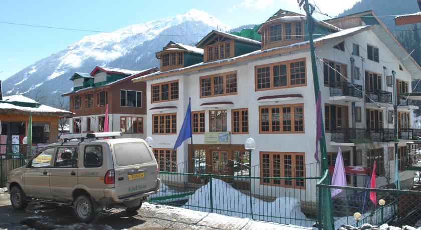 Hotel Tourist Palace - Chandanwari Road - Pahalgam Image