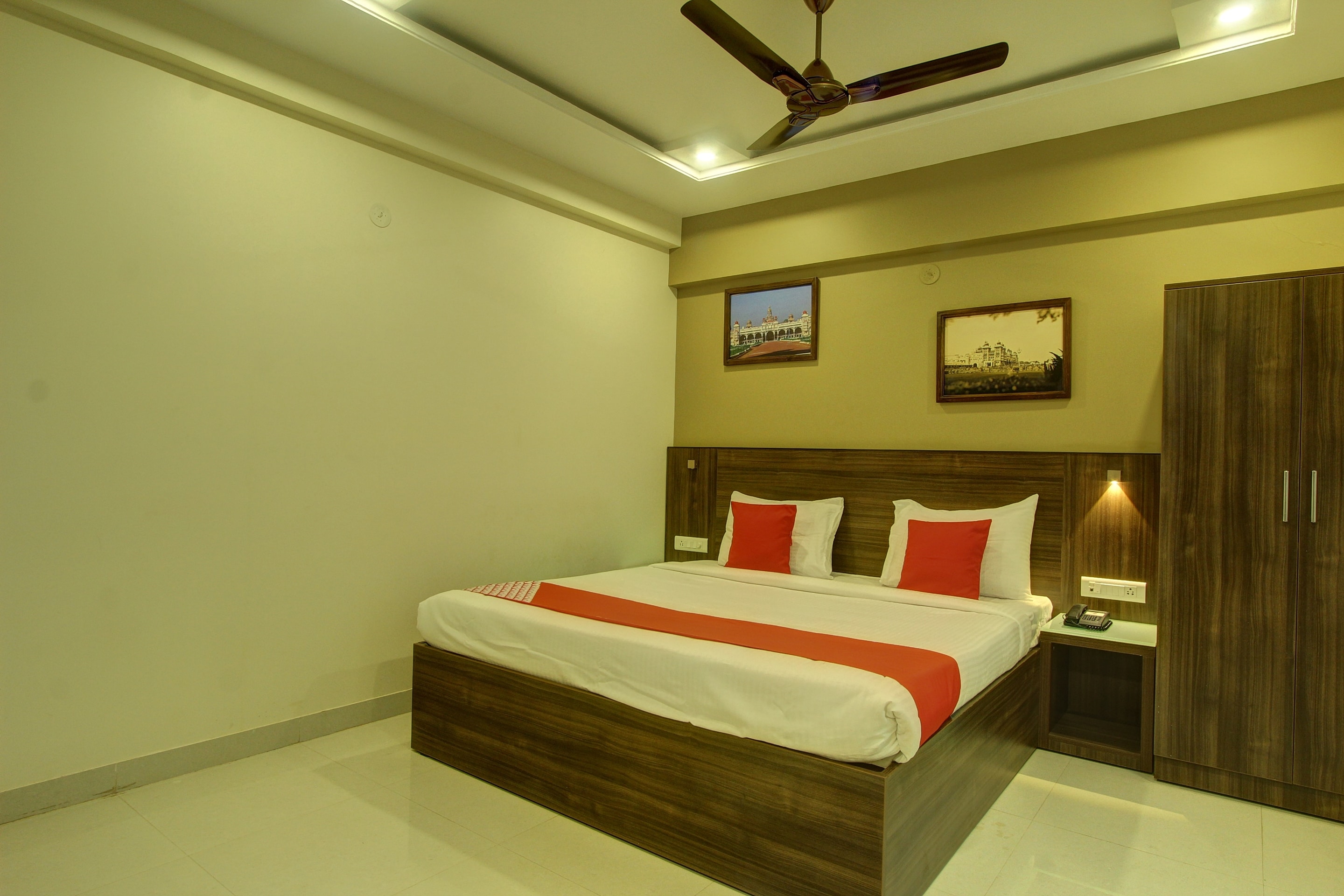 Hotel Hari Om Shringar - Deshpande Nagar - Hubli Image