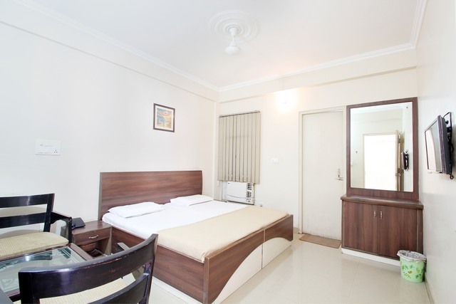 Hotel Comfort Home - Avas Vikas - Rudrapur Image