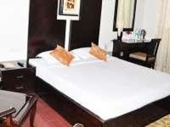 Priyanshu Hotel - Ranachatti - Rudrapur Image