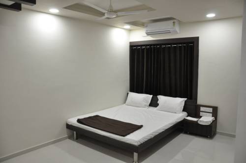 Shivdhara Hotel & Residence - Mayur Nagar - Rajkot Image