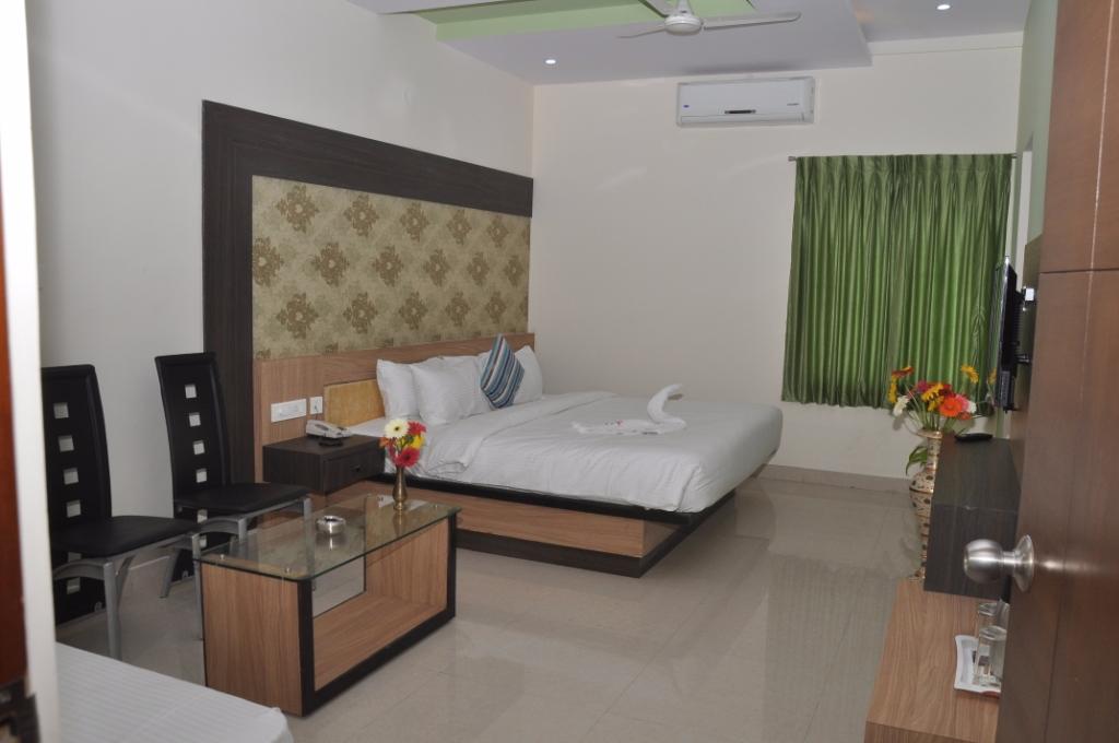 Hotel Sri Vaari Residency - Sri Nagar - Hosur Image