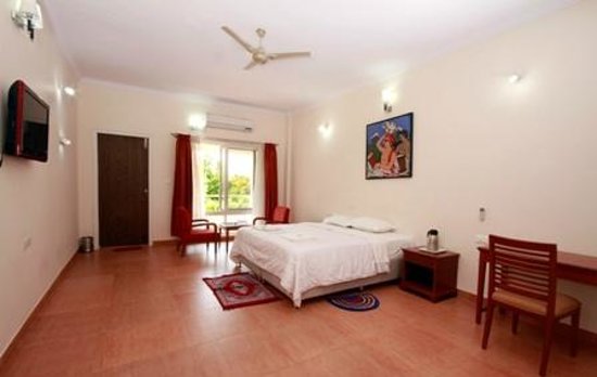 Srinivasa Prasanna Hotel - Camana Circle - Mandya Image