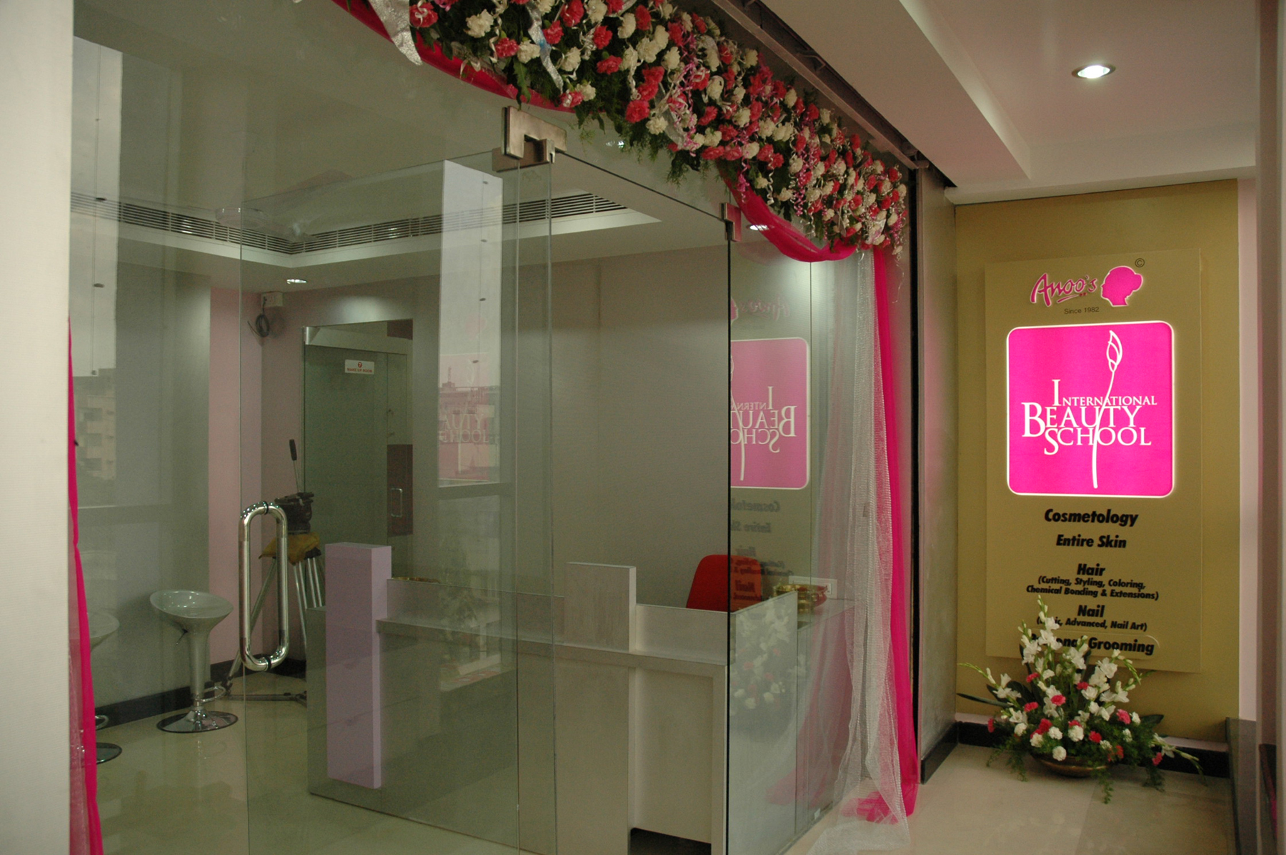 Anoos International Beauty School - Somajiguda - Hyderabad Image