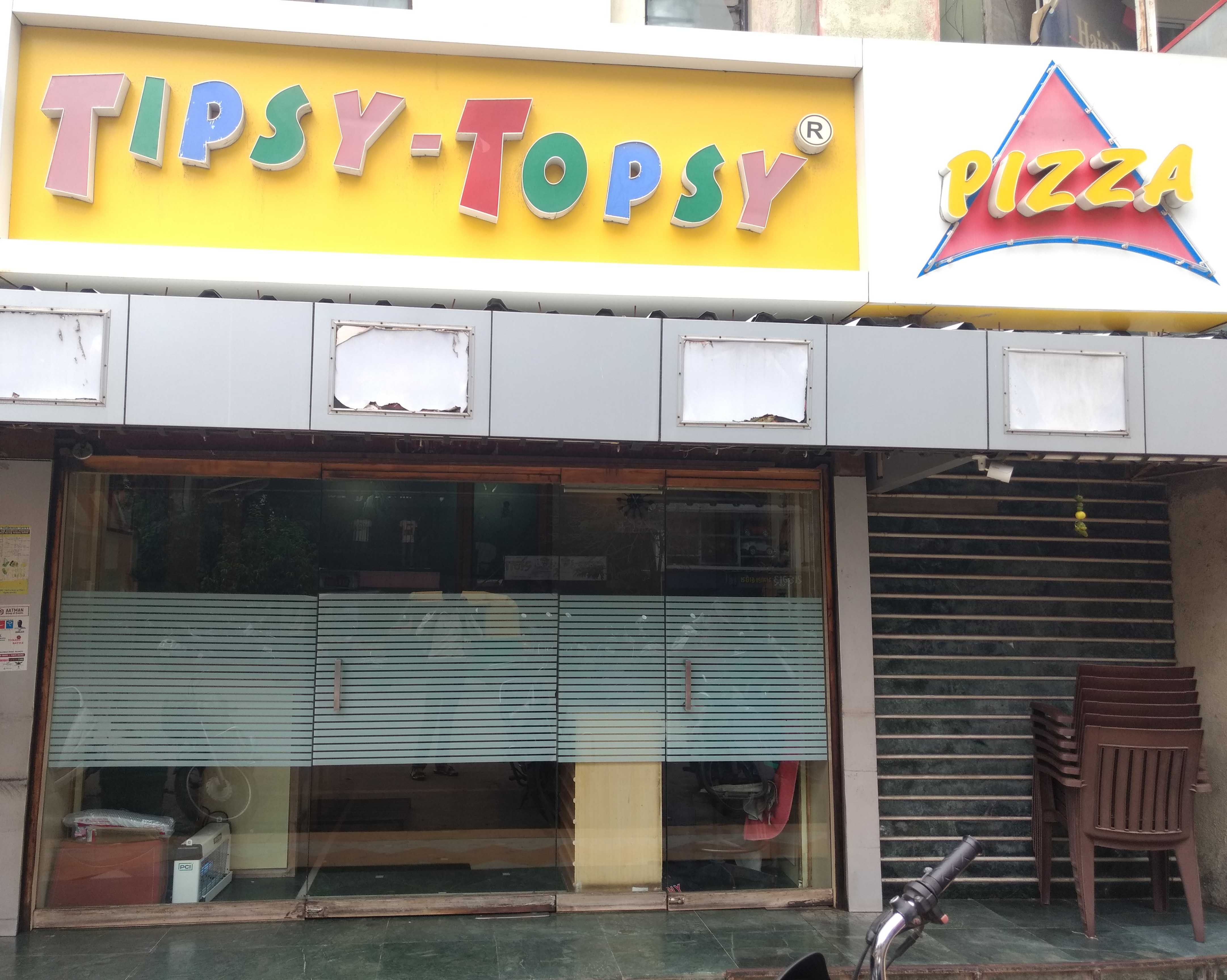 Tipsy Topsy Pizza Parlour - Yagnik Road - Rajkot Image