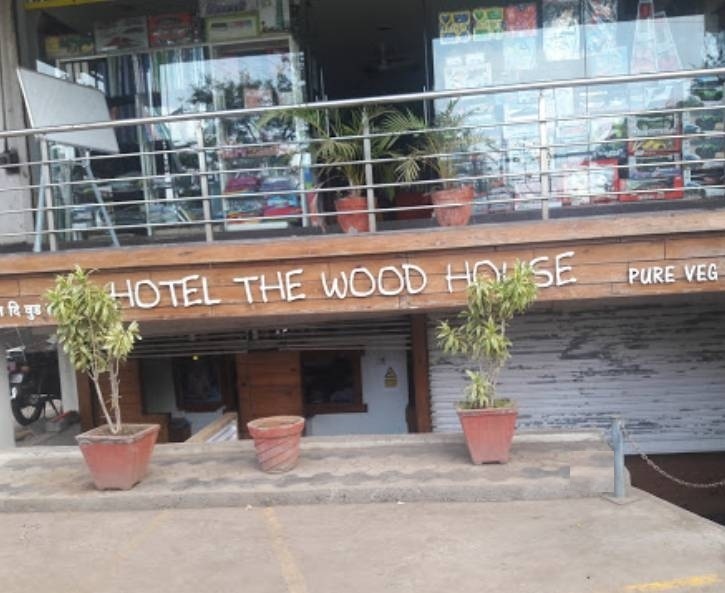 Wood House (Hotel Pearl) - New Shahupuri - Kolhapur Image