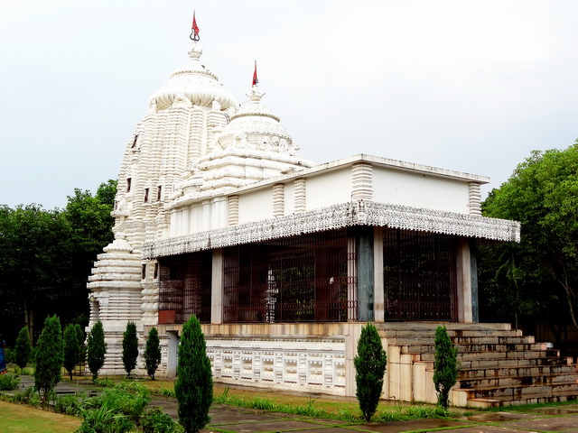 Laxminarayan Temple - Therubali - Rayagada Image