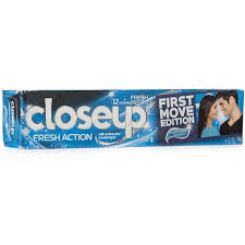 Close Up Peppermint Splash First Move Edition Toothpaste Image