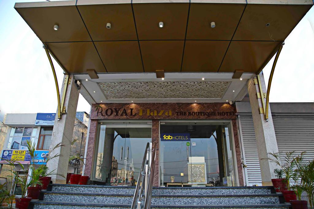 FabHotel Royal Plaza Zirakpur - Zirakpur Bus Stand - Mohali Image