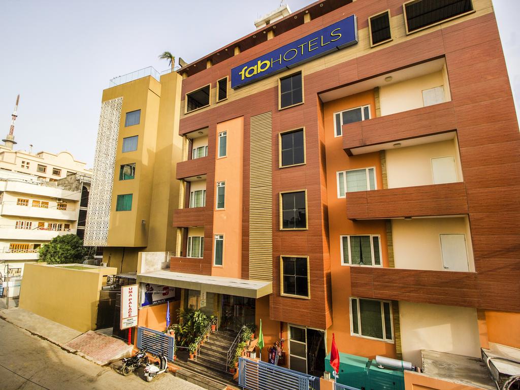 FabHotel Uma Palace - Cantonment - Varanasi Image