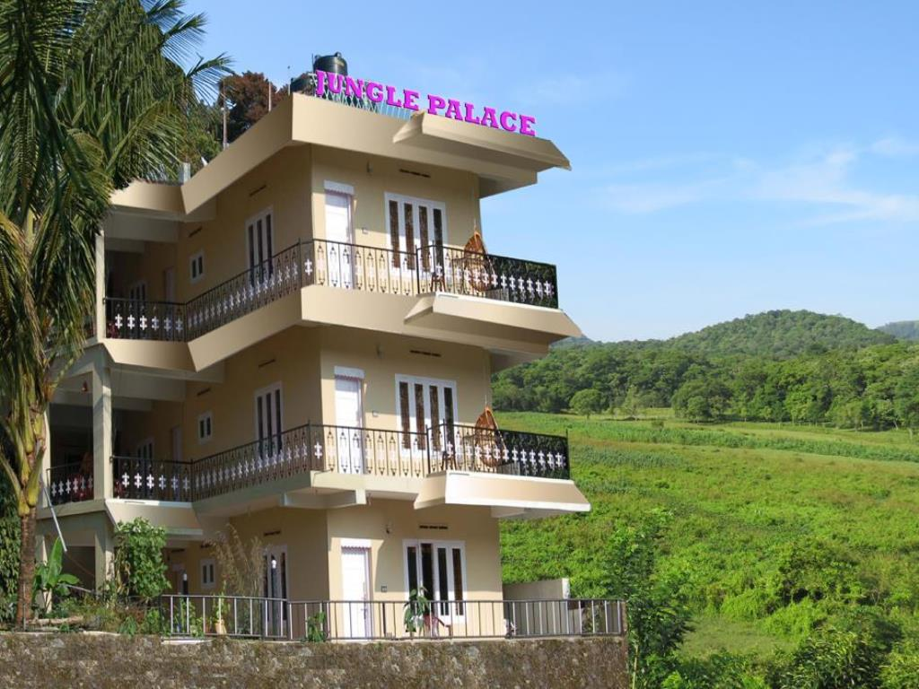 Jungle Palace Homestay - Thekkady Image