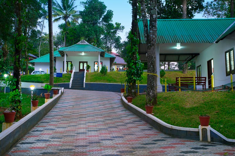 Misty Lake Resort - Munnar Image