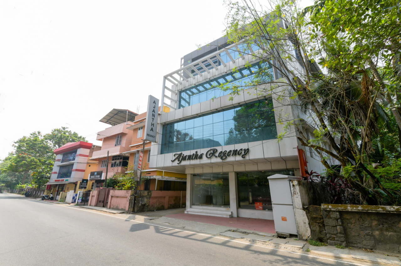 OYO 7188 Ajantha Regency - Ernakulam Image