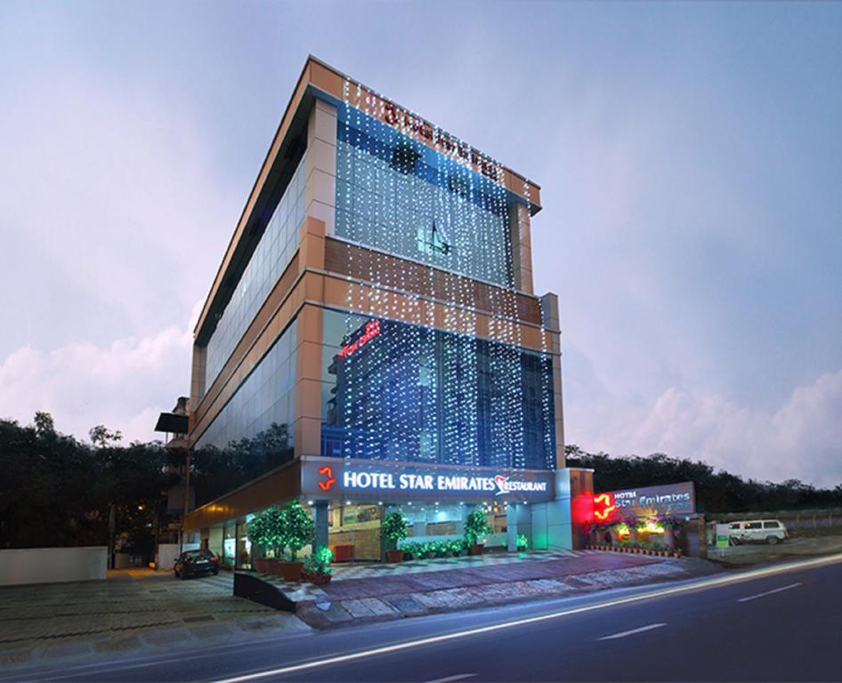 Hotel Star Emirates - Kochi Image